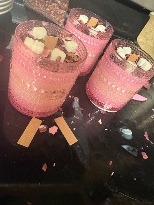 Love you very much will come in a clear glass jar